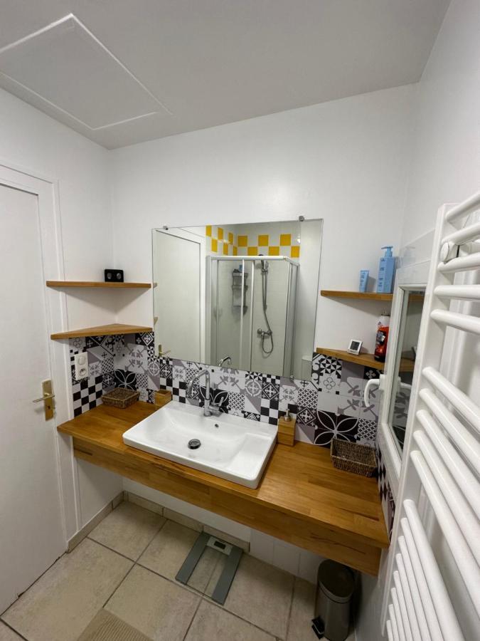 Chambres pour se reposer avec cuisine partagée Villeneuve-sur-Lot Esterno foto